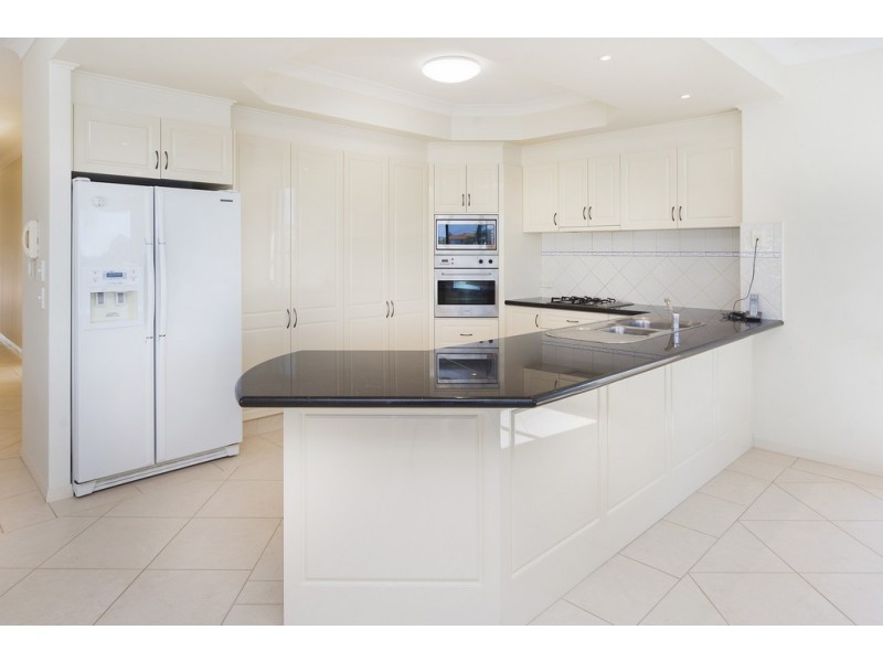 17 Windchimes Way, Helensvale QLD 4212