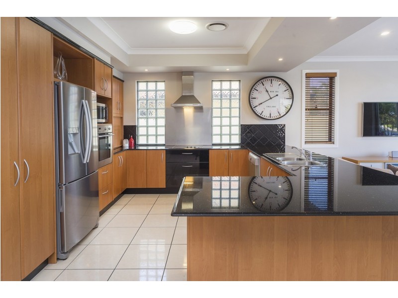 12 Windchimes Way, Helensvale QLD 4212