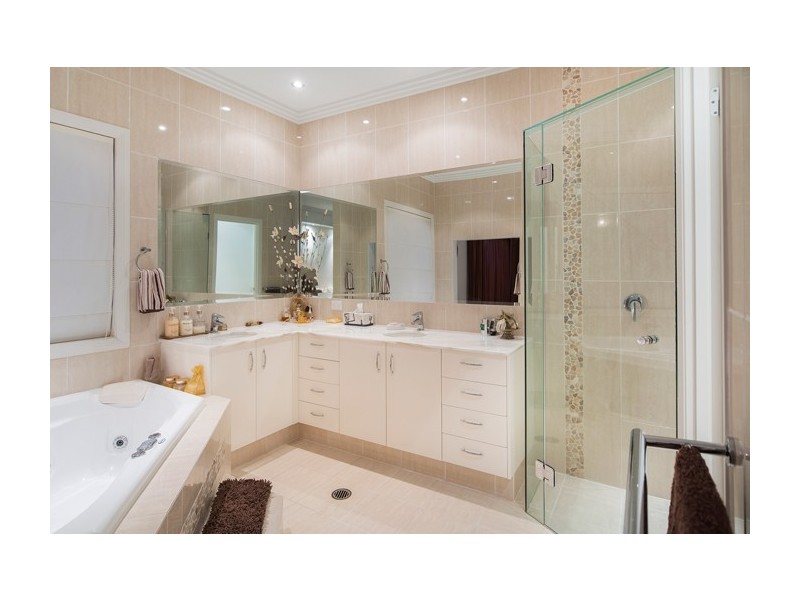 92 The Peninsula, Helensvale QLD 4212