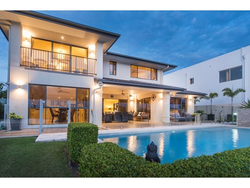 12 Parkview Place, Helensvale QLD 4212