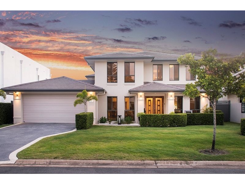 12 Parkview Place, Helensvale QLD 4212