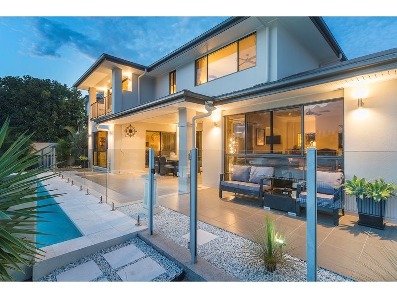 12 Parkview Place, Helensvale QLD 4212