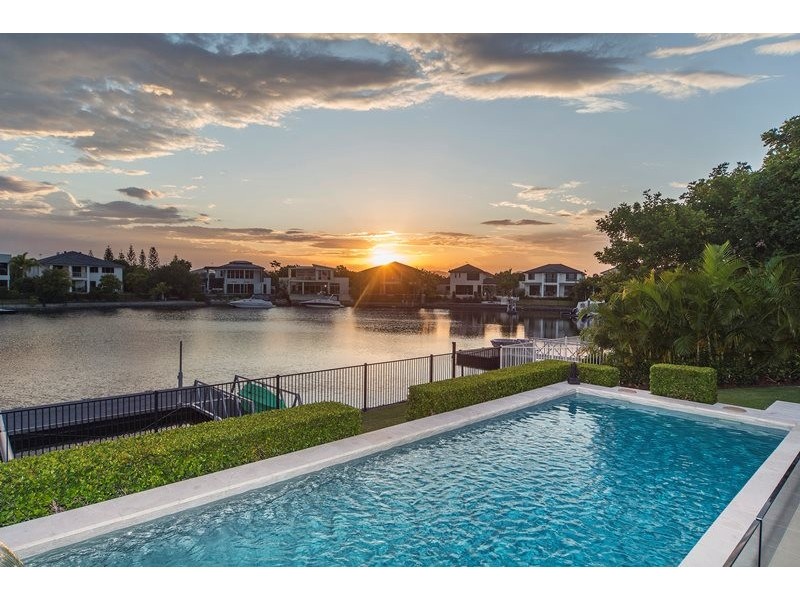 12 Parkview Place, Helensvale QLD 4212