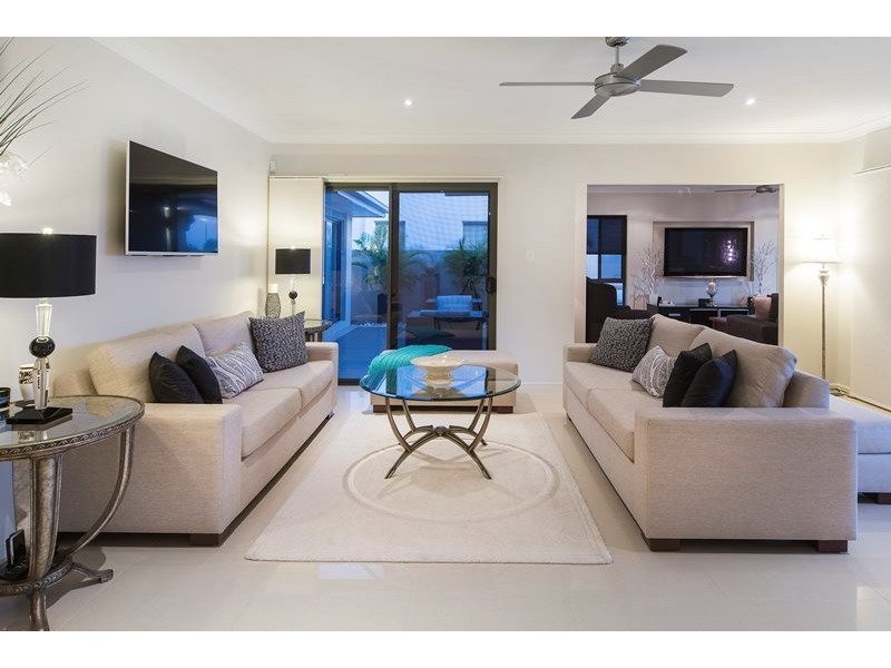 12 Parkview Place, Helensvale QLD 4212