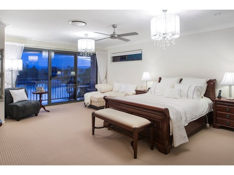 12 Parkview Place, Helensvale QLD 4212