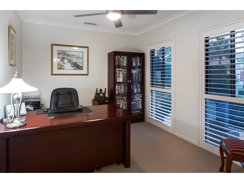 12 Parkview Place, Helensvale QLD 4212