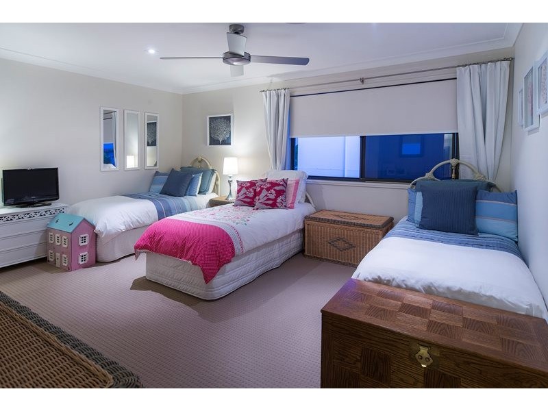 12 Parkview Place, Helensvale QLD 4212