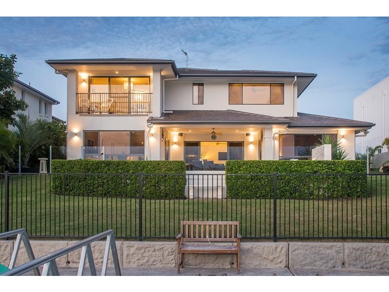 12 Parkview Place, Helensvale QLD 4212