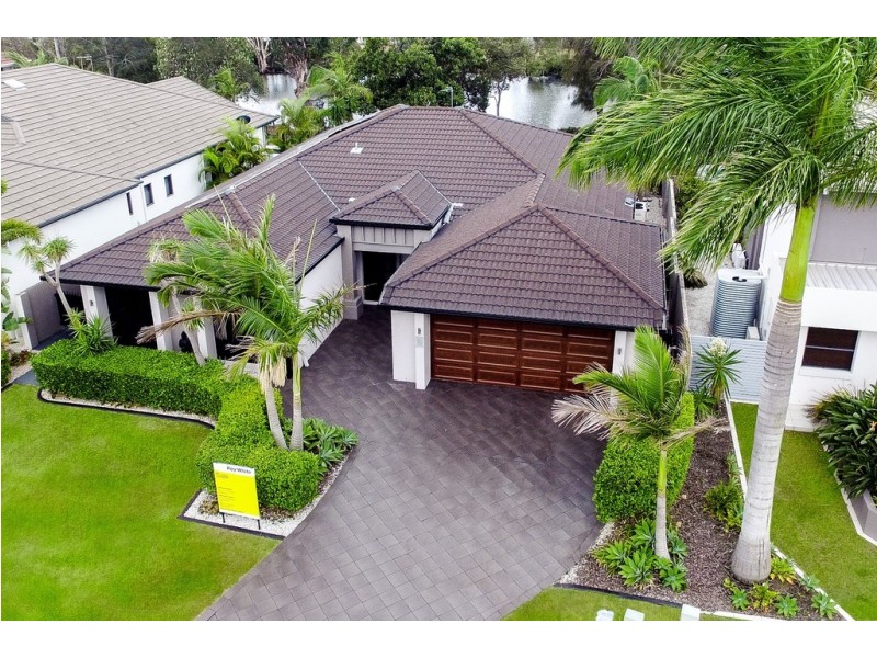 9 Parkview Place, Helensvale QLD 4212