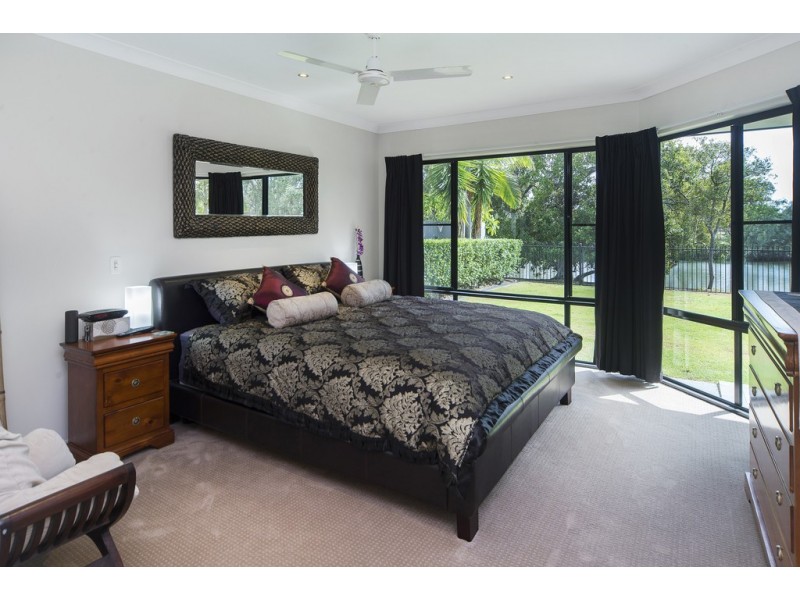 9 Parkview Place, Helensvale QLD 4212