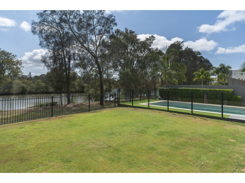 9 Parkview Place, Helensvale QLD 4212