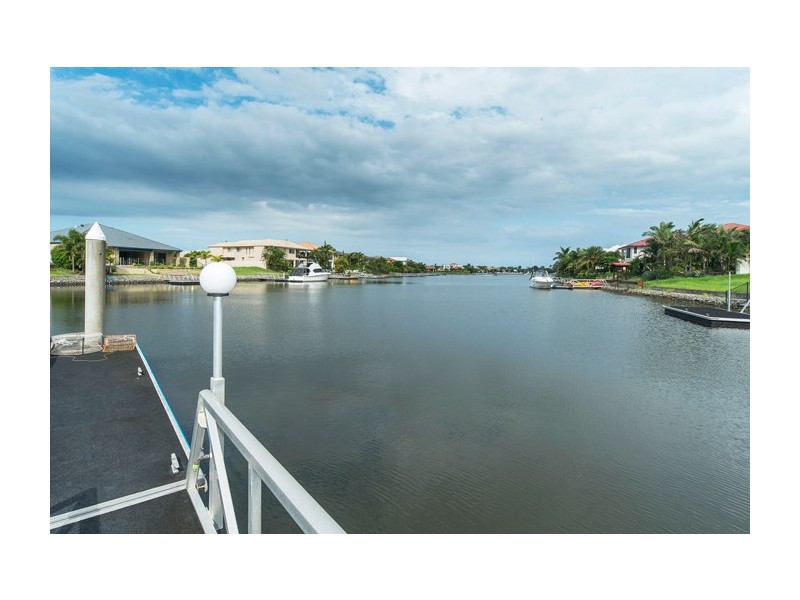 26 Calmwater Crescent, Helensvale QLD 4212