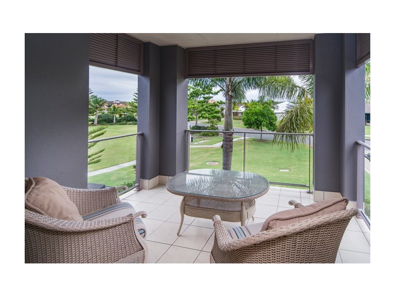 26 Calmwater Crescent, Helensvale QLD 4212