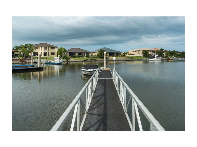 26 Calmwater Crescent, Helensvale QLD 4212