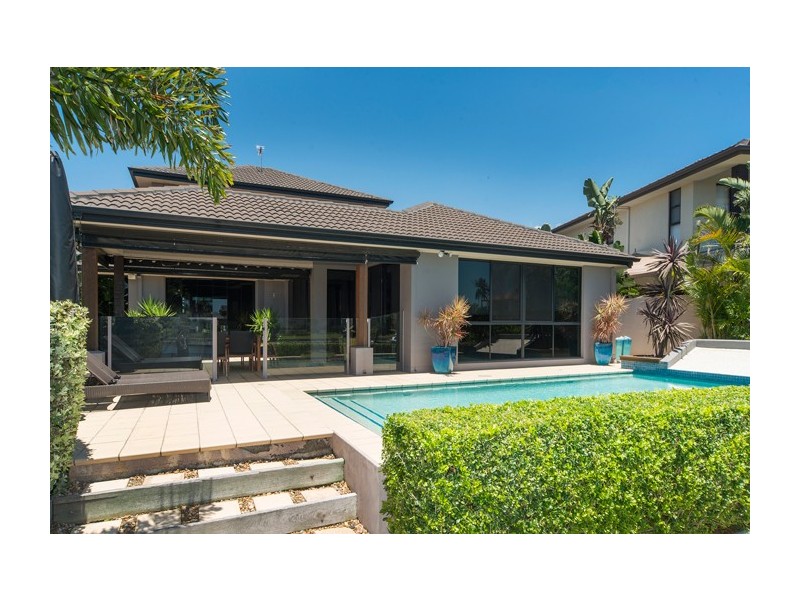 26 Calmwater Crescent, Helensvale QLD 4212