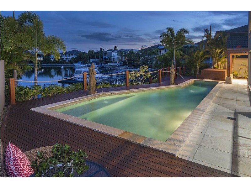 50 Calmwater Crescent, Helensvale QLD 4212
