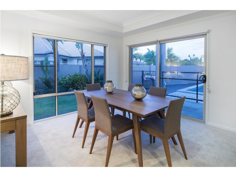 50 Calmwater Crescent, Helensvale QLD 4212