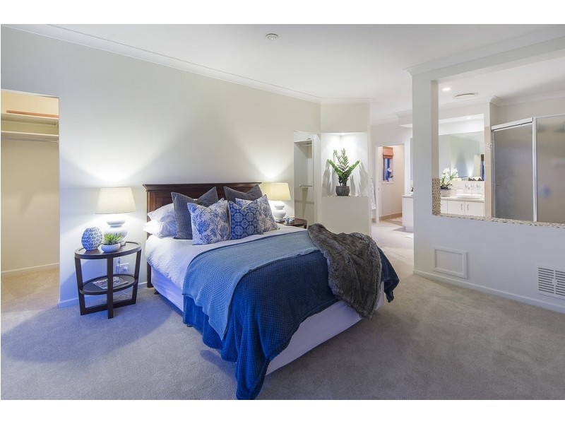 50 Calmwater Crescent, Helensvale QLD 4212