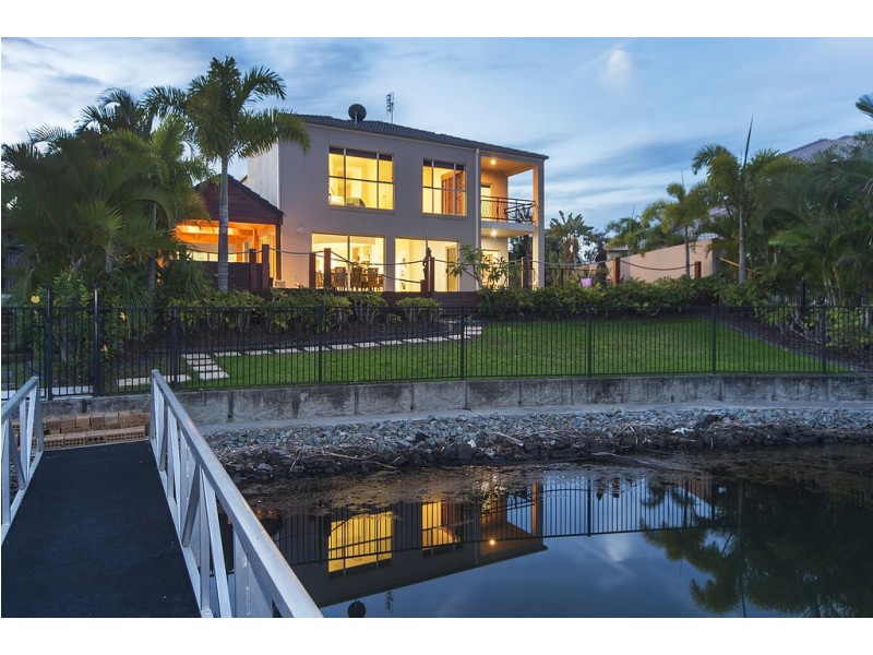 50 Calmwater Crescent, Helensvale QLD 4212