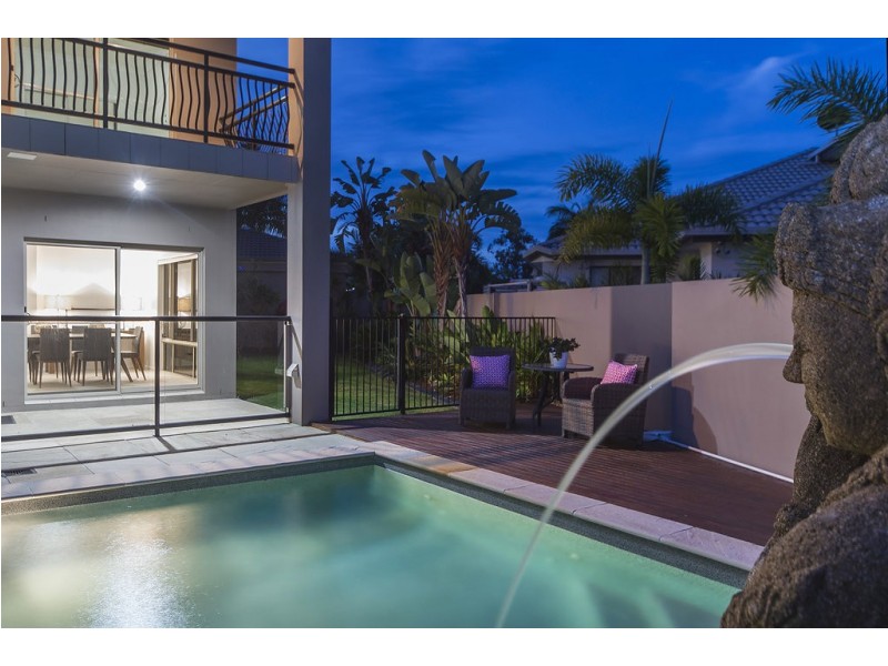 50 Calmwater Crescent, Helensvale QLD 4212