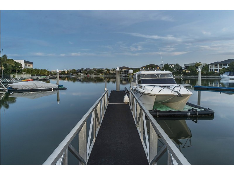 50 Calmwater Crescent, Helensvale QLD 4212