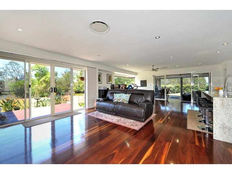 25 Parkview Place, Helensvale QLD 4212