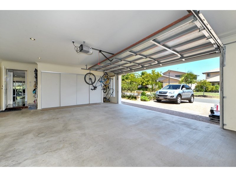 25 Parkview Place, Helensvale QLD 4212