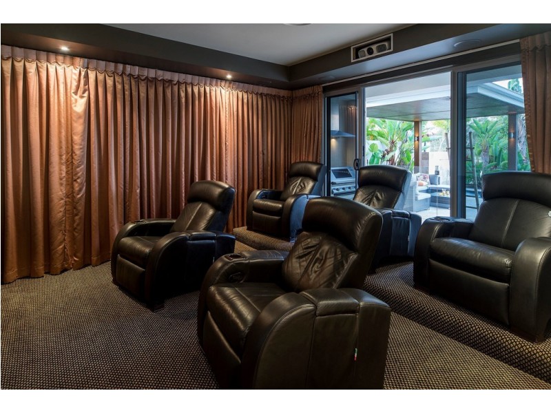 21 Parkview Place, Helensvale QLD 4212