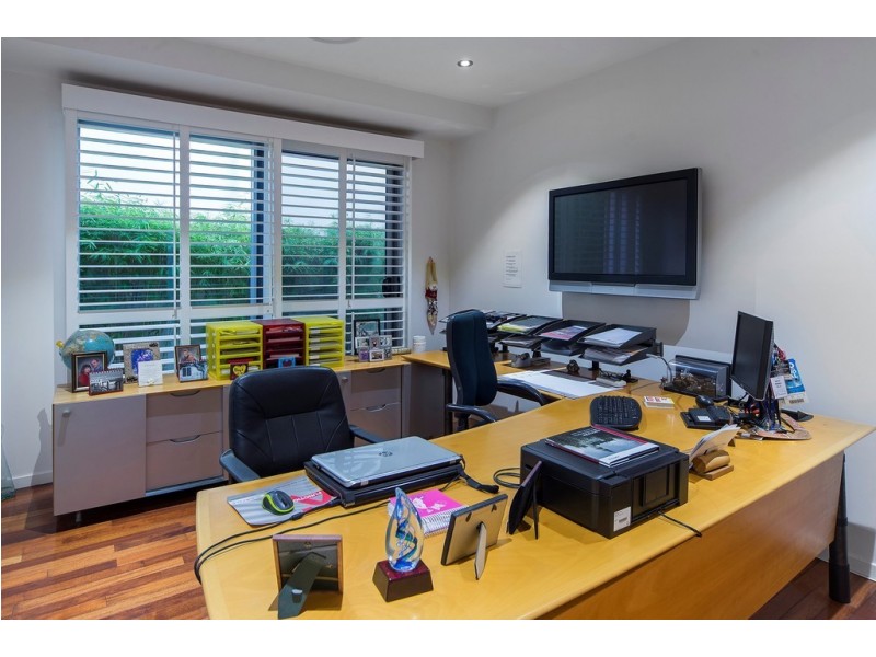 21 Parkview Place, Helensvale QLD 4212