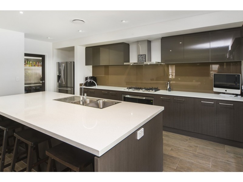 131 The Peninsula, Helensvale QLD 4212