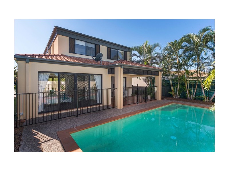 535 Oyster Cove Promenade, Helensvale QLD 4212