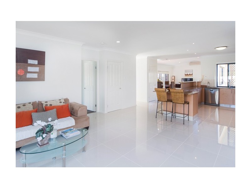 535 Oyster Cove Promenade, Helensvale QLD 4212