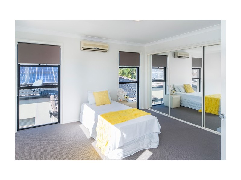 535 Oyster Cove Promenade, Helensvale QLD 4212