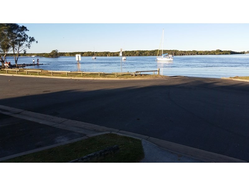 69 Coombe Avenue, Hope Island QLD 4212