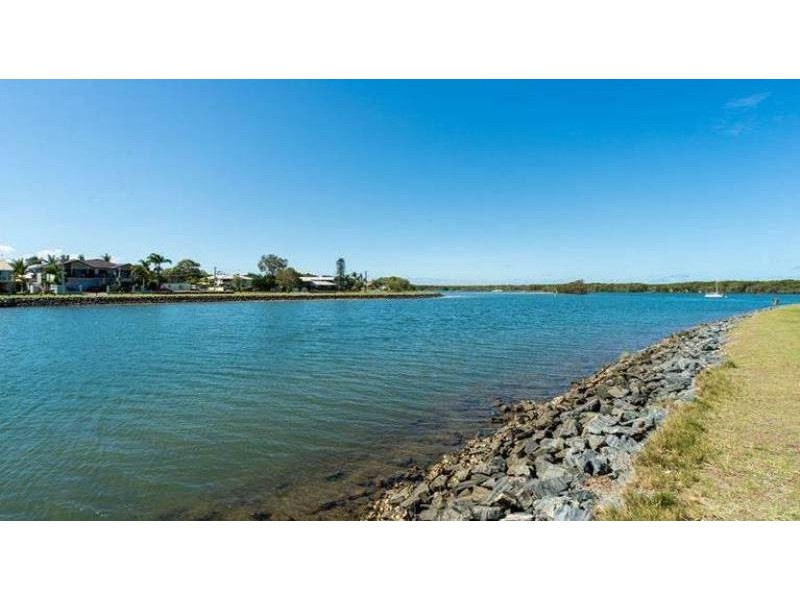 69 Coombe Avenue, Hope Island QLD 4212