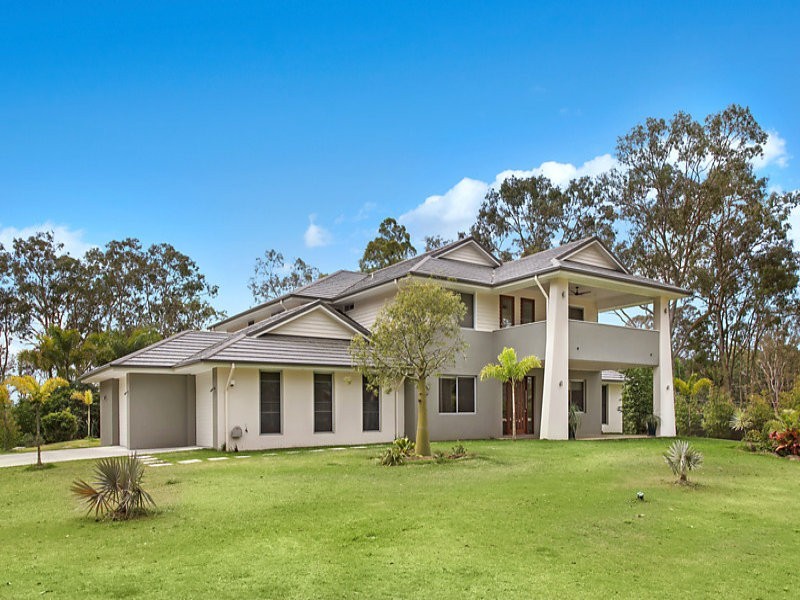 147 Crescent Avenue, Hope Island QLD 4212