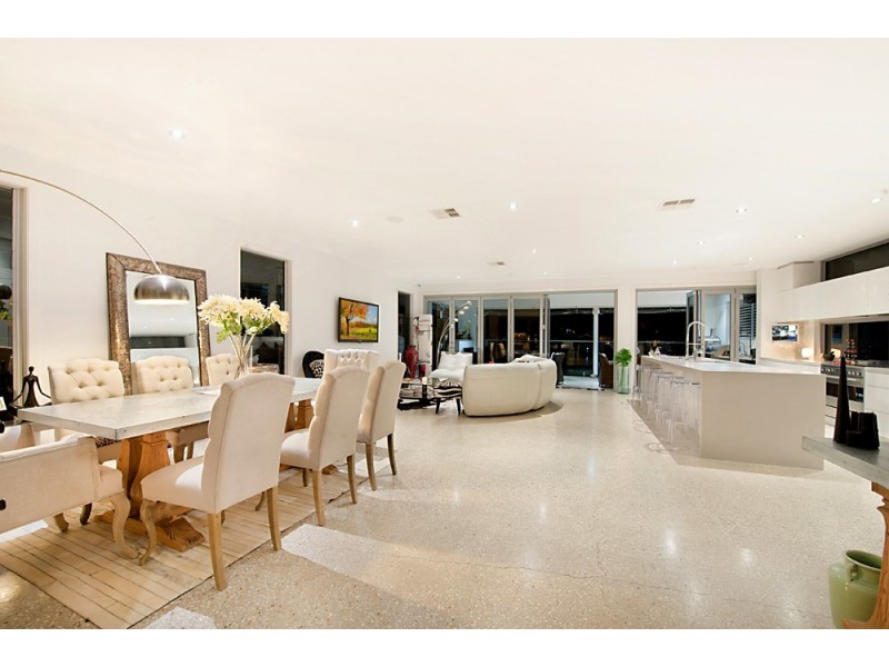 37 Harbourvue Court, Helensvale QLD 4212