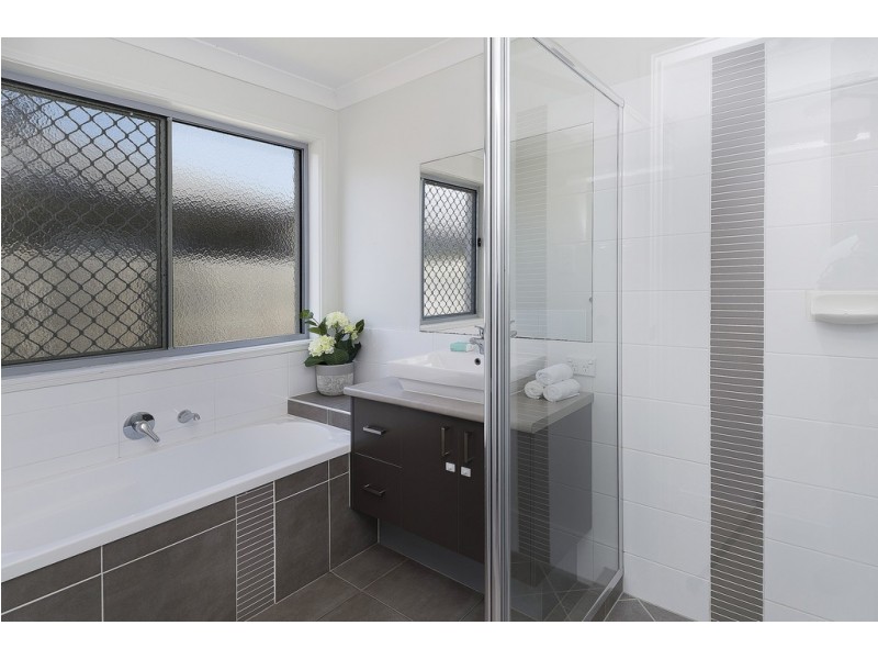 80/19 Santa Barbara Road, Hope Island QLD 4212