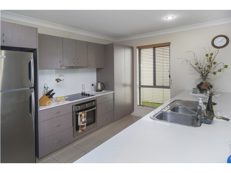 82/19 Santa Barbara Road, Hope Island QLD 4212