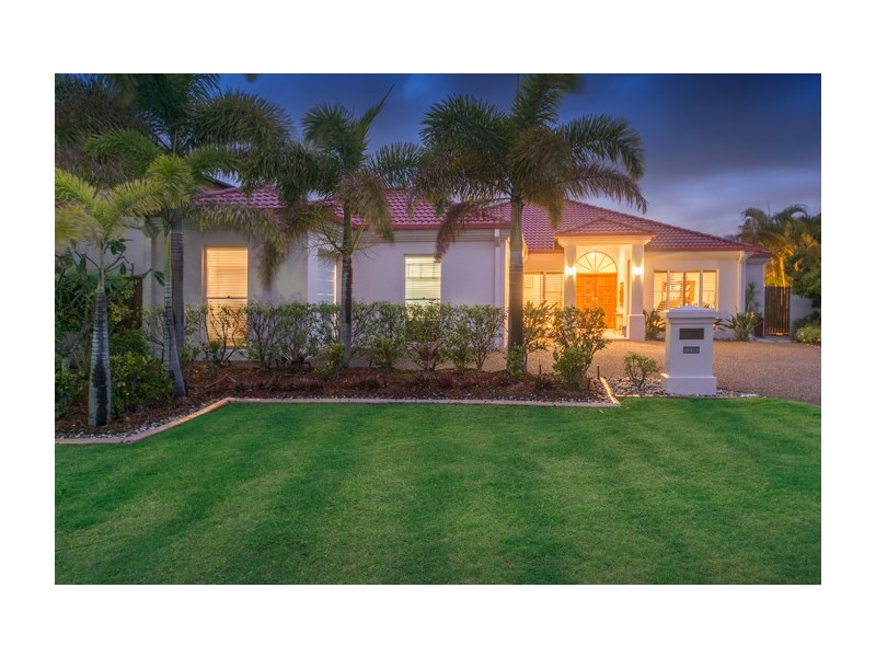 2118 Fernlea Close, Hope Island QLD 4212