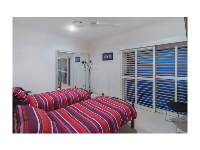 2118 Fernlea Close, Hope Island QLD 4212