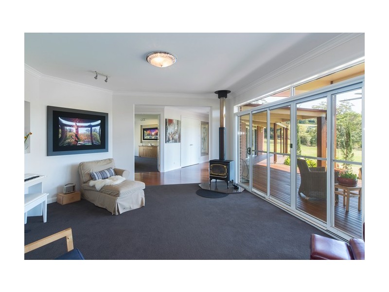 30 St Bernard Terrace, Tamborine Mountain QLD 4272