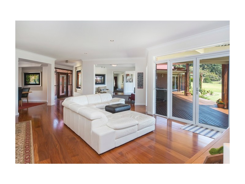 30 St Bernard Terrace, Tamborine Mountain QLD 4272