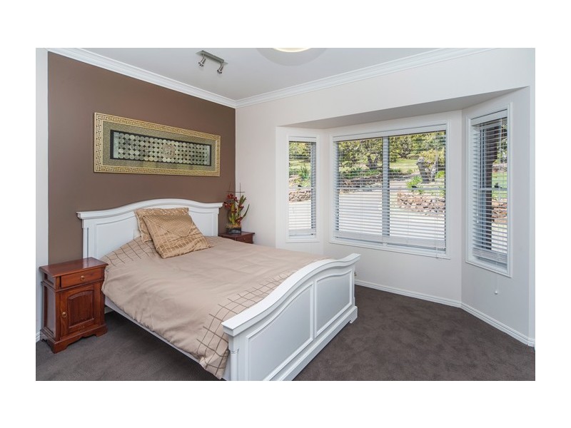 30 St Bernard Terrace, Tamborine Mountain QLD 4272