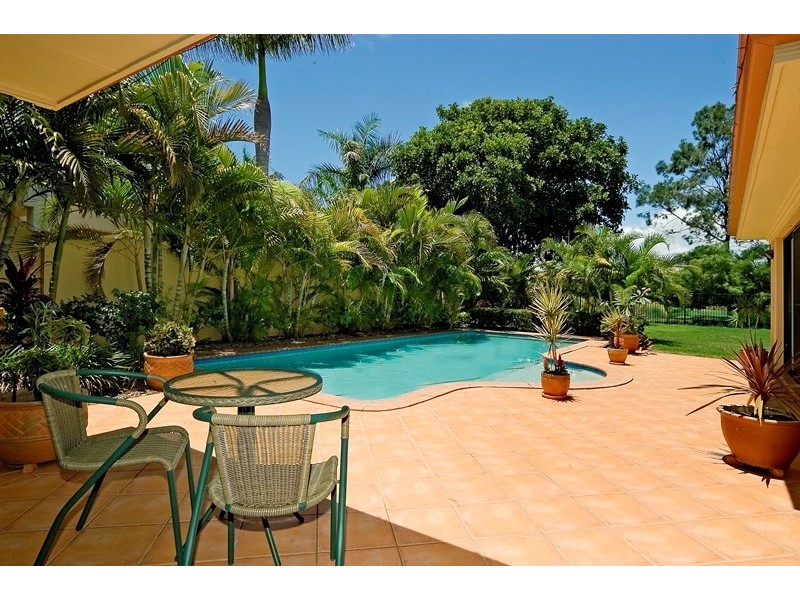 3191 Riverleigh Drive, Hope Island QLD 4212