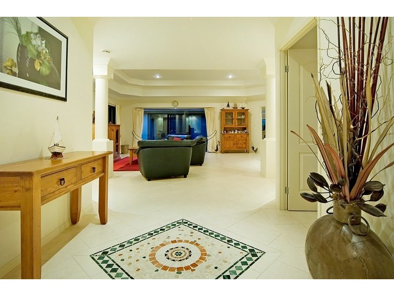 3191 Riverleigh Drive, Hope Island QLD 4212