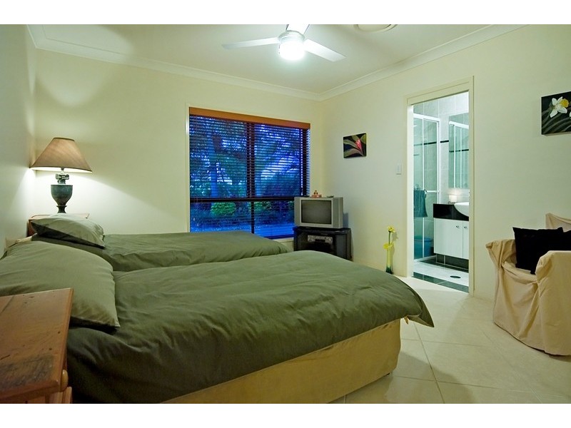 3191 Riverleigh Drive, Hope Island QLD 4212