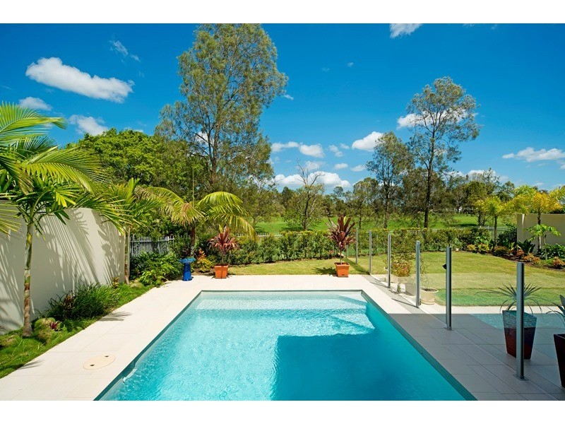 9103 Peter Senior Drive, Hope Island QLD 4212