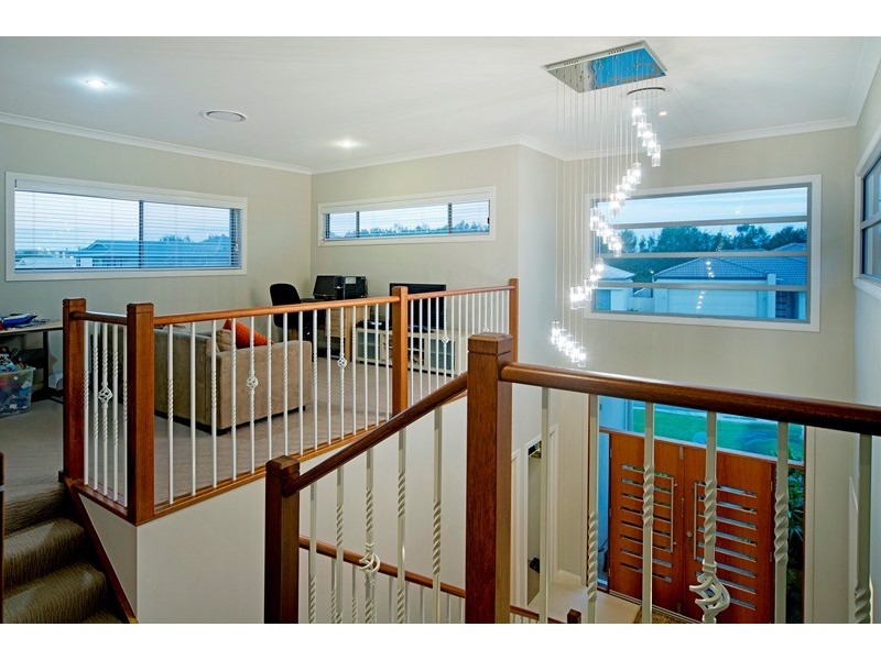 9103 Peter Senior Drive, Hope Island QLD 4212