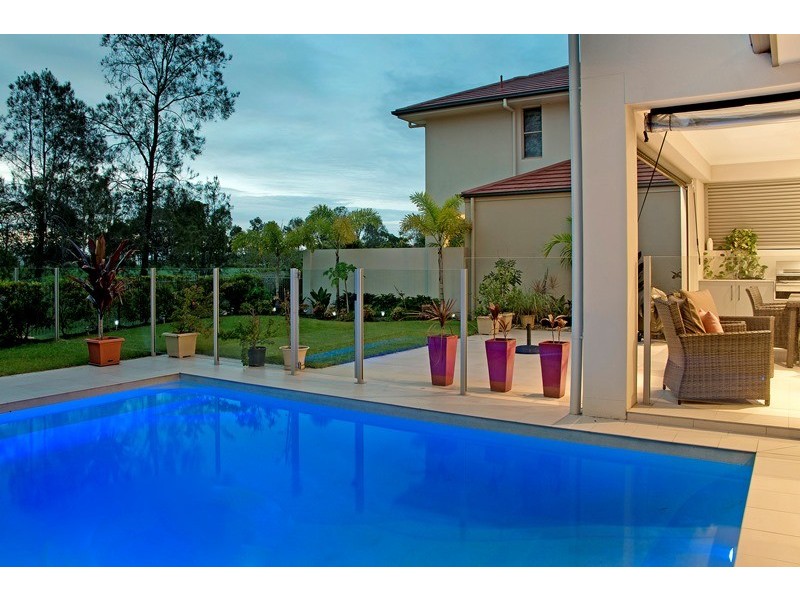 9103 Peter Senior Drive, Hope Island QLD 4212